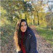 Maestra de Educación primaria con Máster en Educación Bilingüe